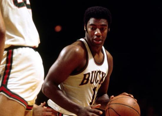 她不仅是冰 她不仅是冰