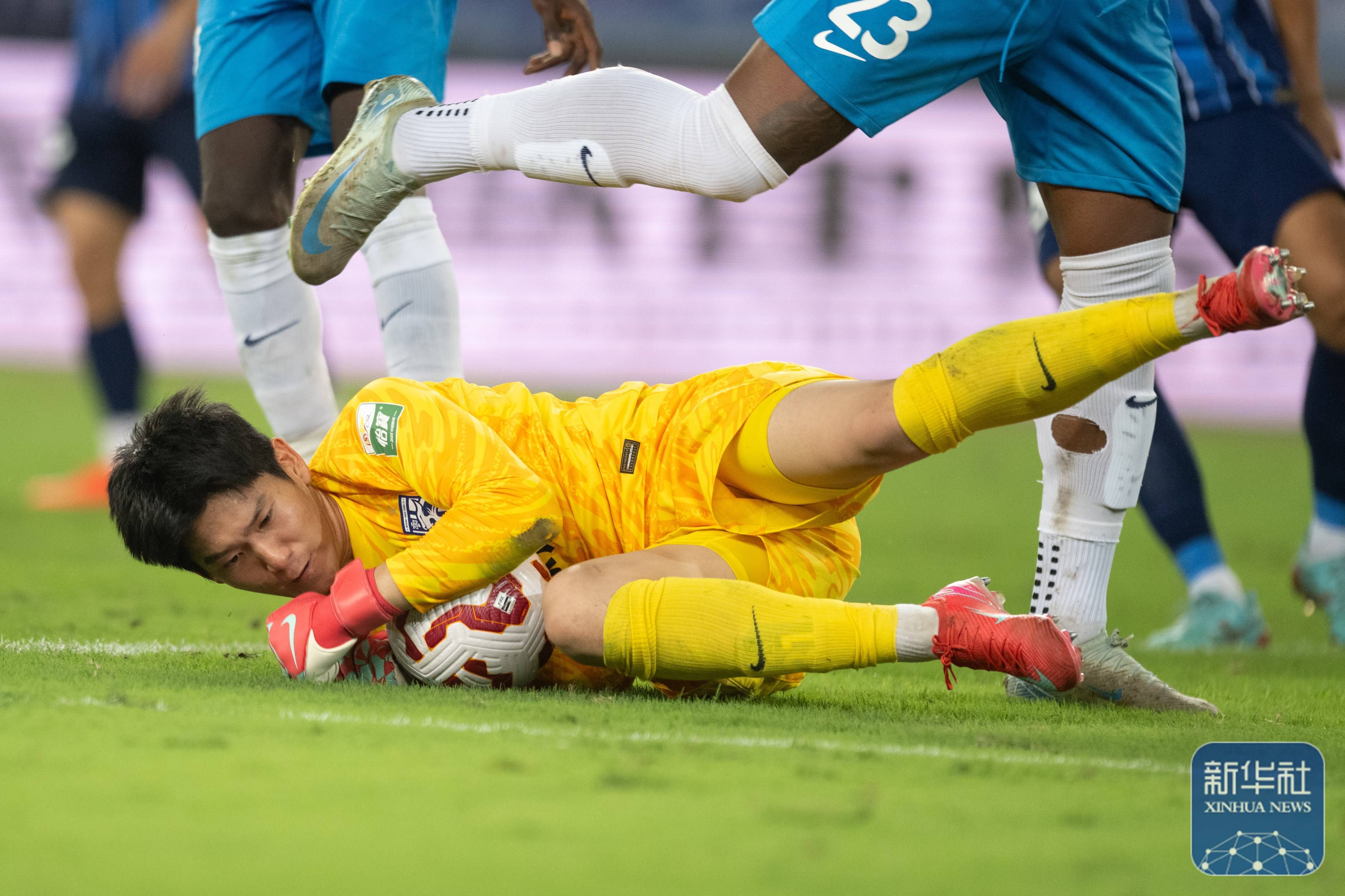 他在无球跑 他在无球跑